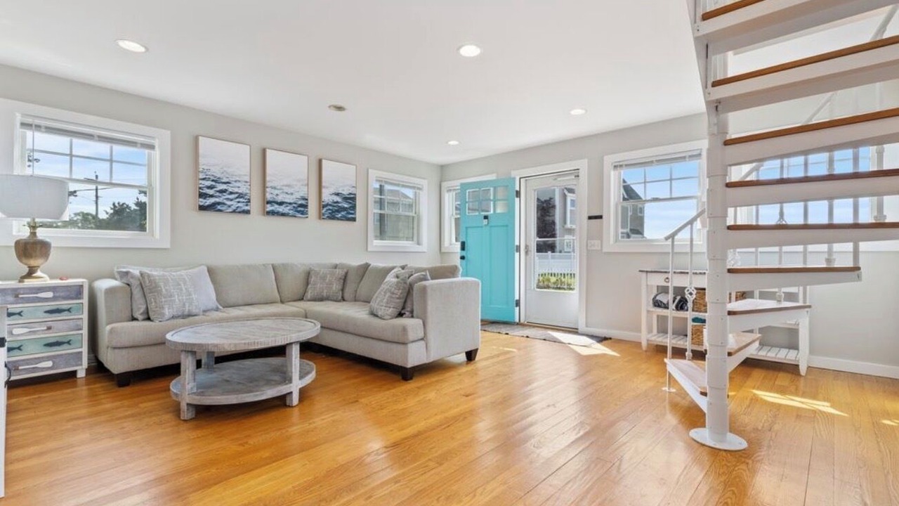 Photo of Livingroom in Clinton