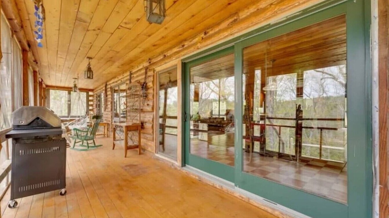 Photo of Patio Balcony in Long Lake