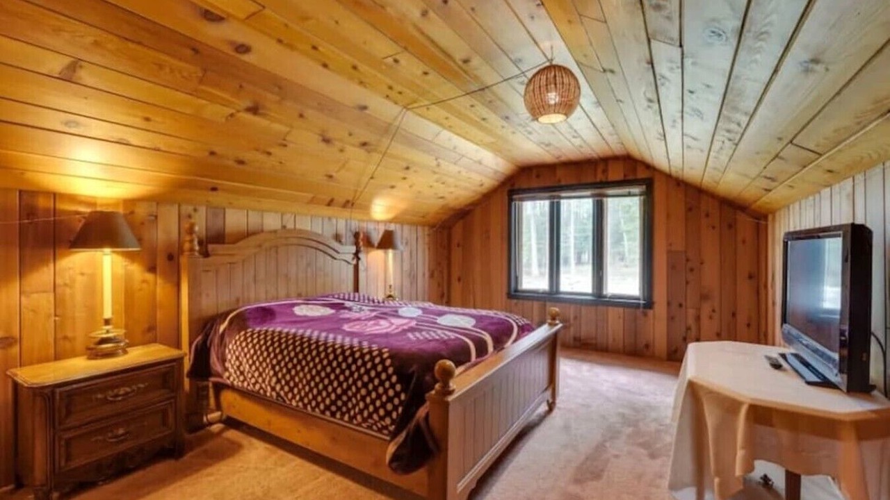 Photo of Bedroom in Long Lake
