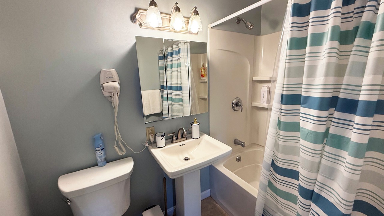 Photo of Bathroom in Weirs Beach