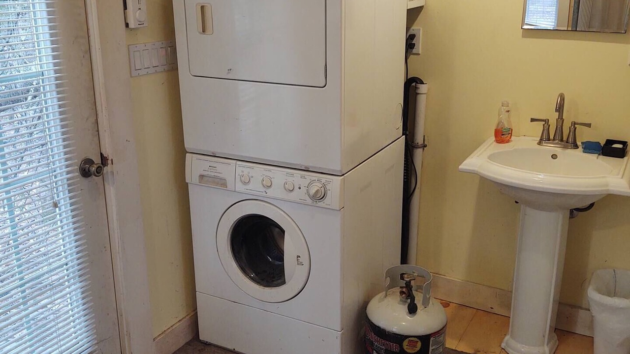 Photo of Bathroom in Warren