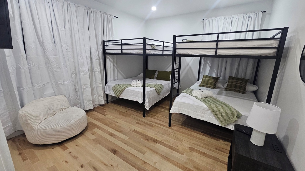 Photo of Bedroom in Newark