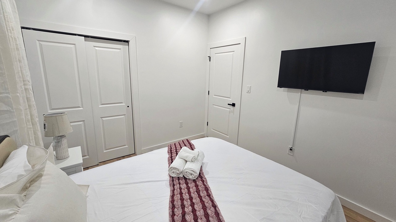 Photo of Bedroom in Newark