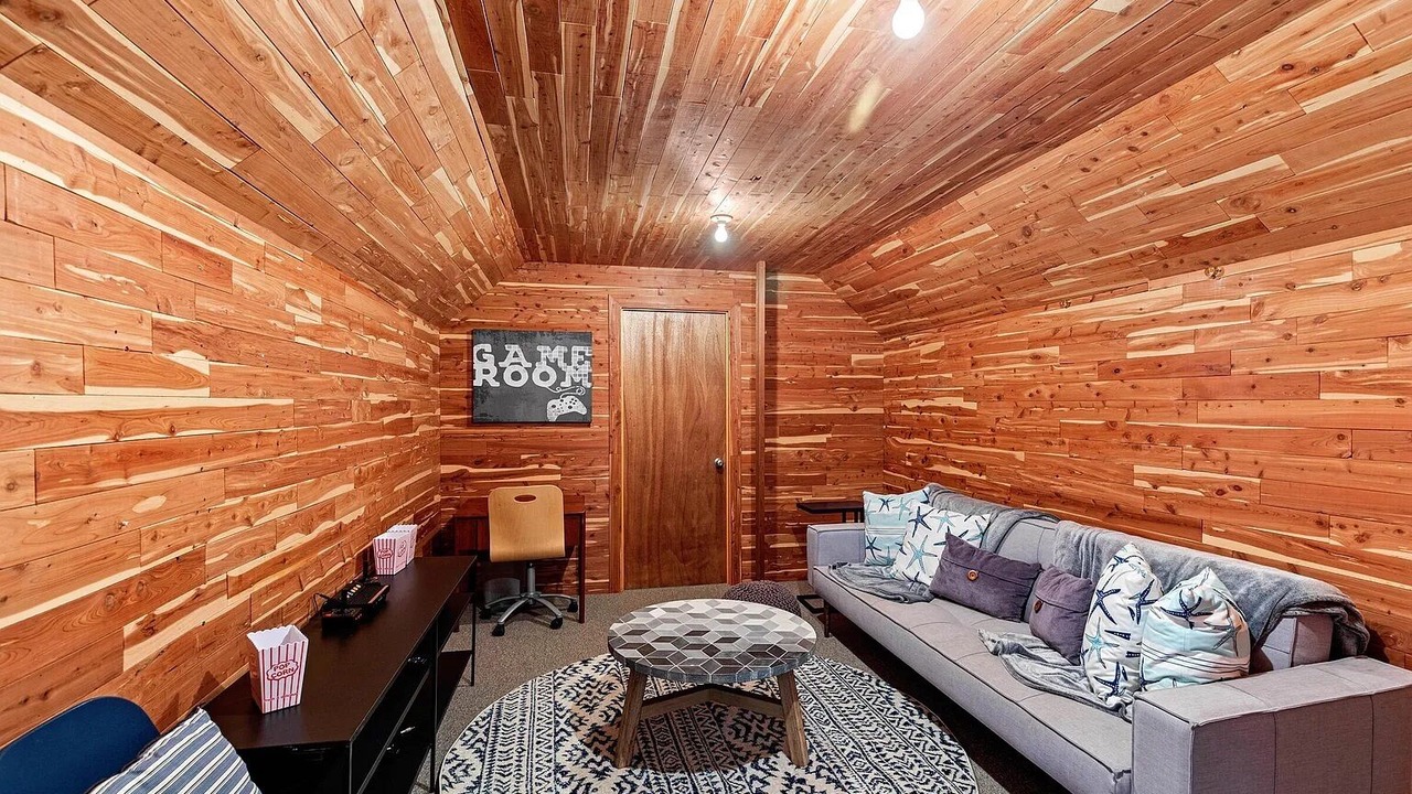 Photo of Livingroom in East Falmouth
