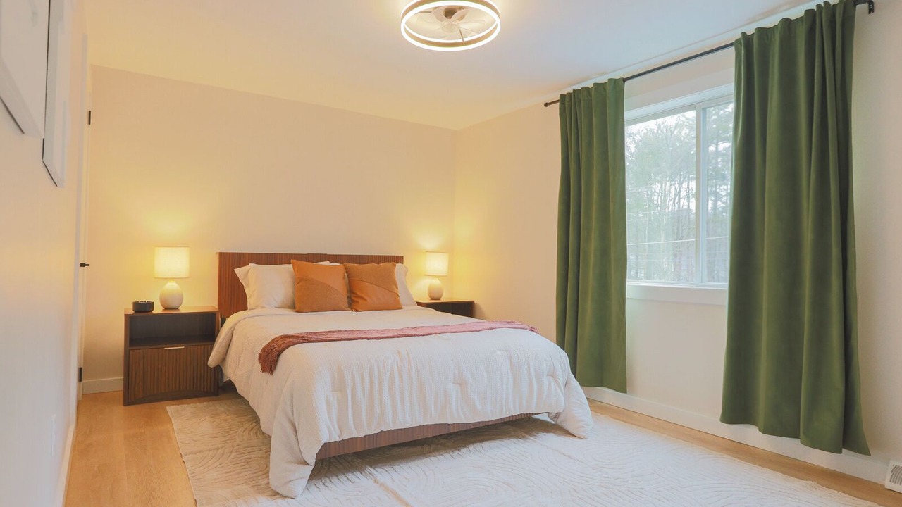 Photo of Bedroom in Malletts Bay