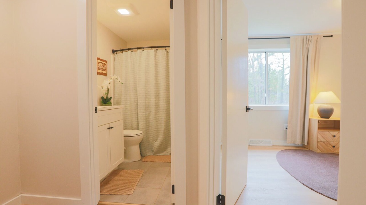 Photo of Bathroom in Malletts Bay