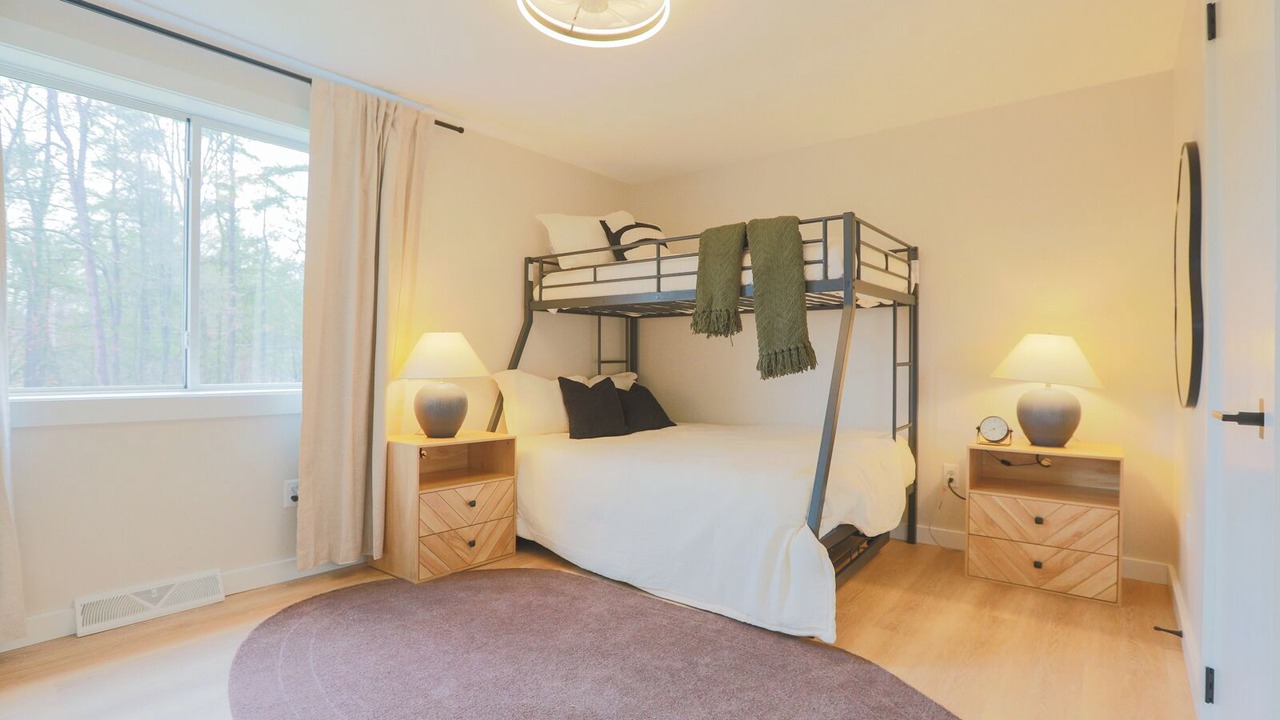 Photo of Bedroom in Malletts Bay