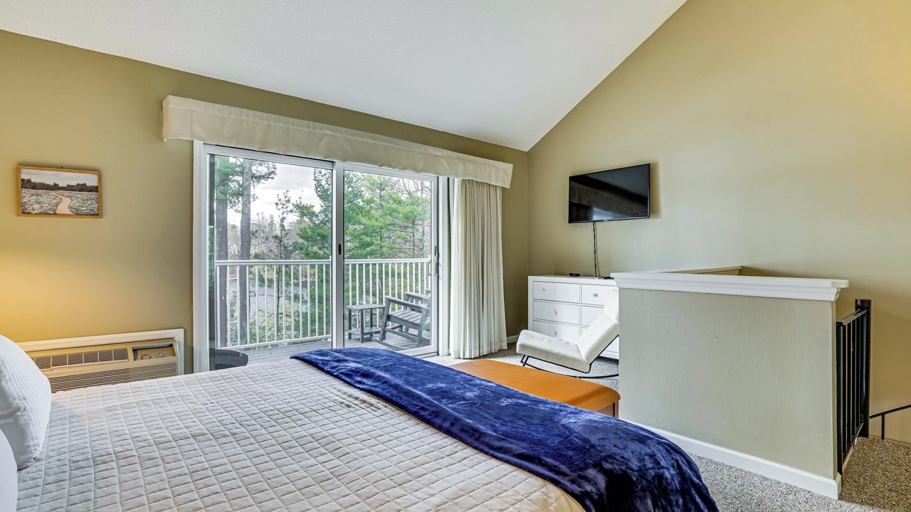 Photo of Bedroom in Greentown
