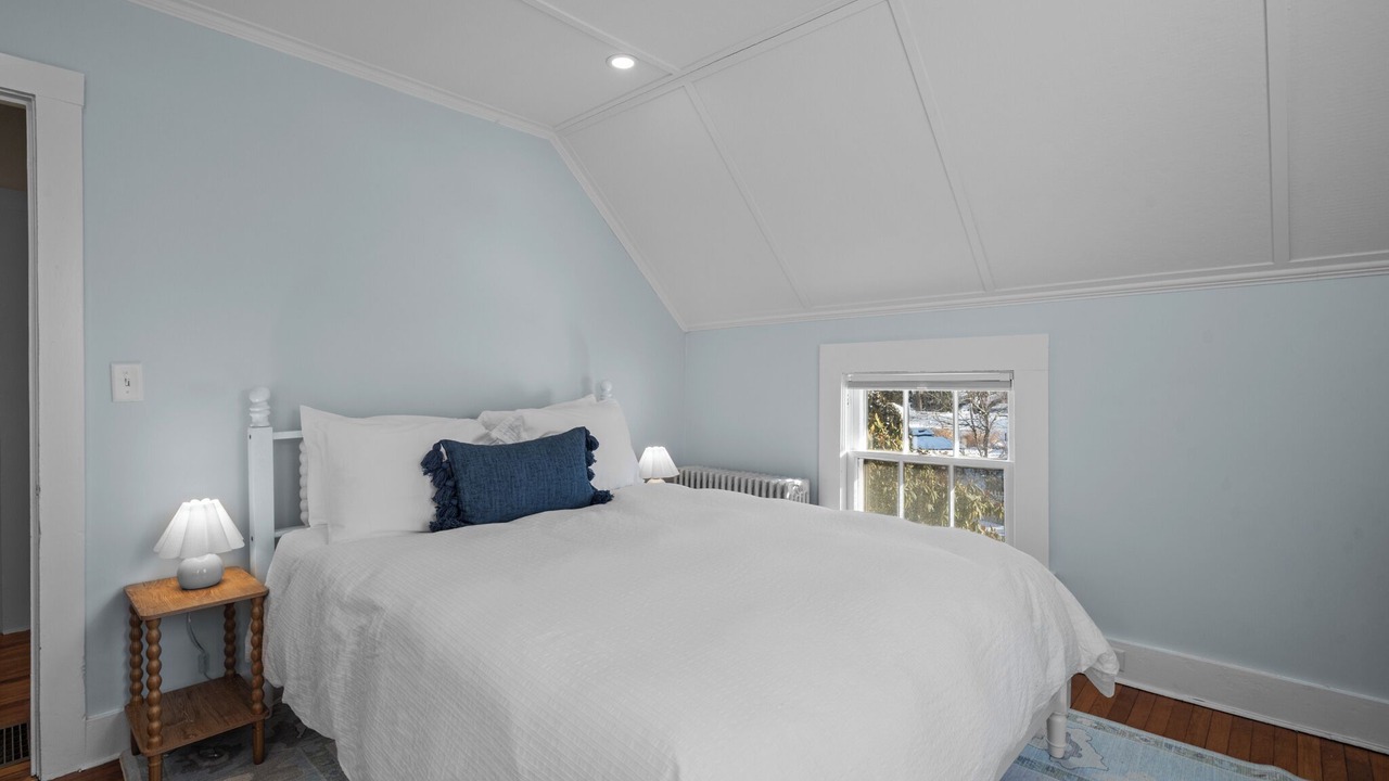 Photo of Bedroom in Mystic