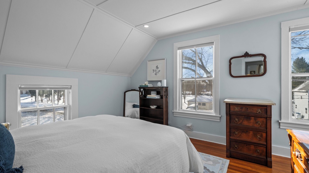 Photo of Bedroom in Mystic