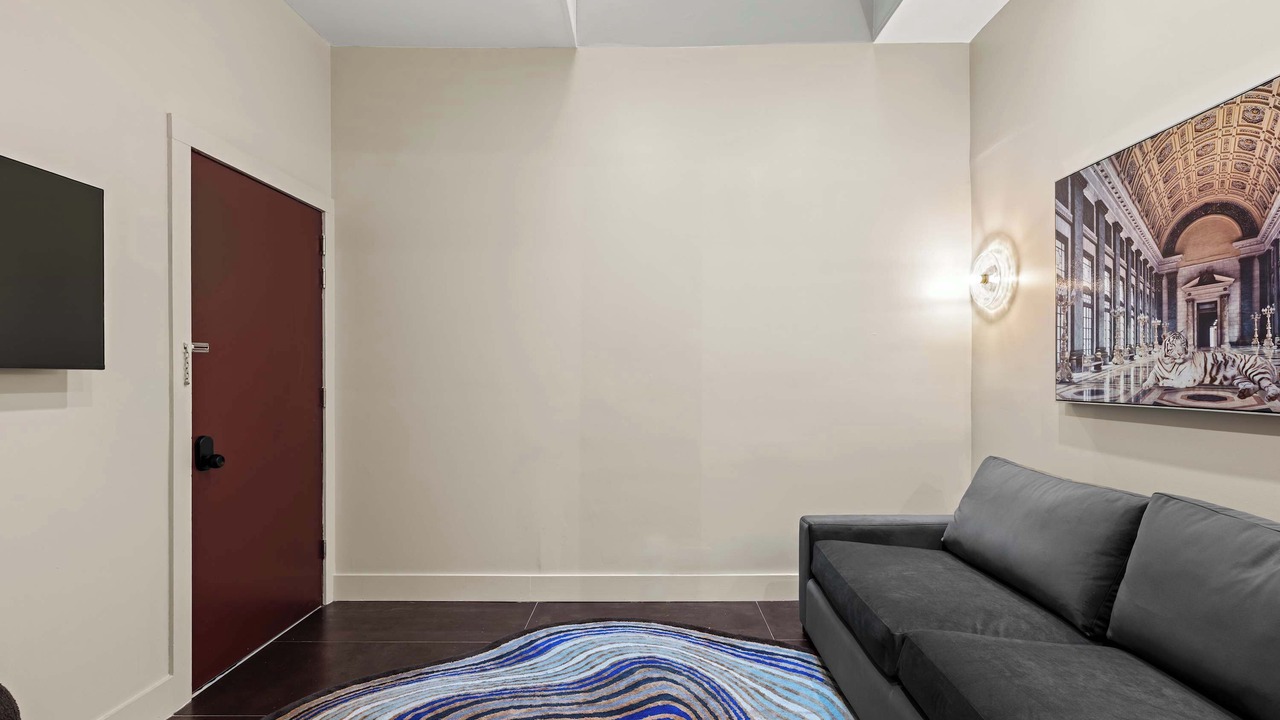 Photo of Livingroom in Midtown East