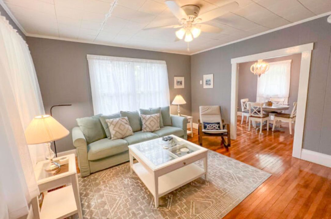 Photo of Livingroom in Vineyard Haven