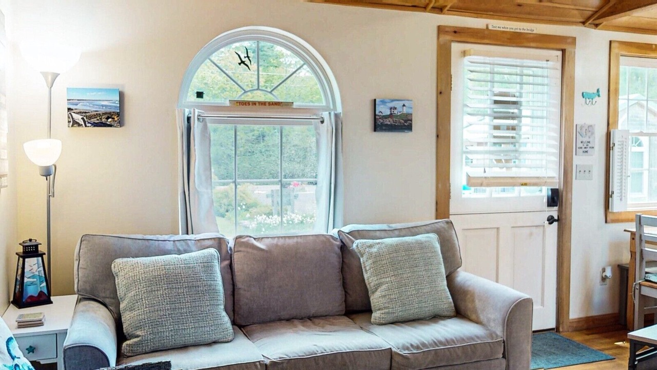 Photo of Livingroom in Kennebunk