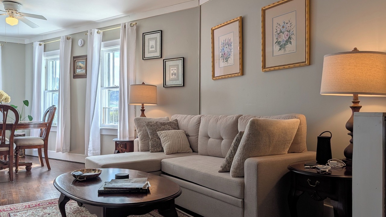 Photo of Livingroom in Cobleskill