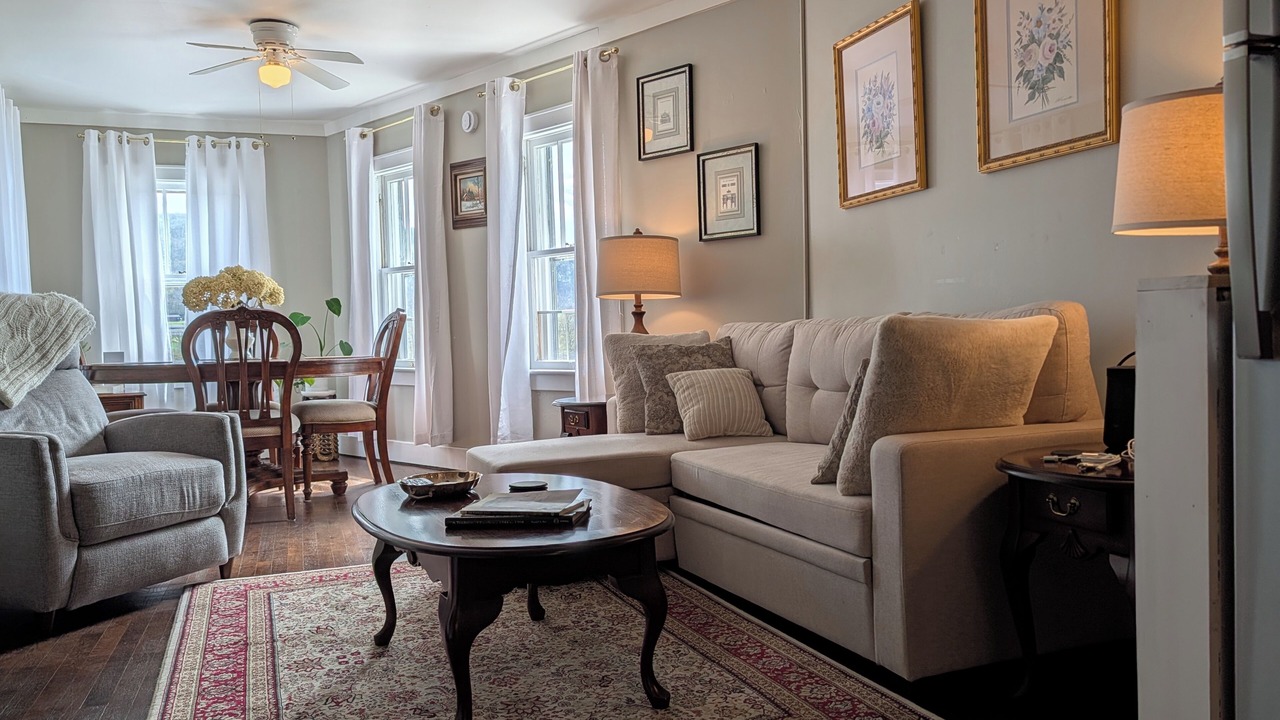 Photo of Livingroom in Cobleskill