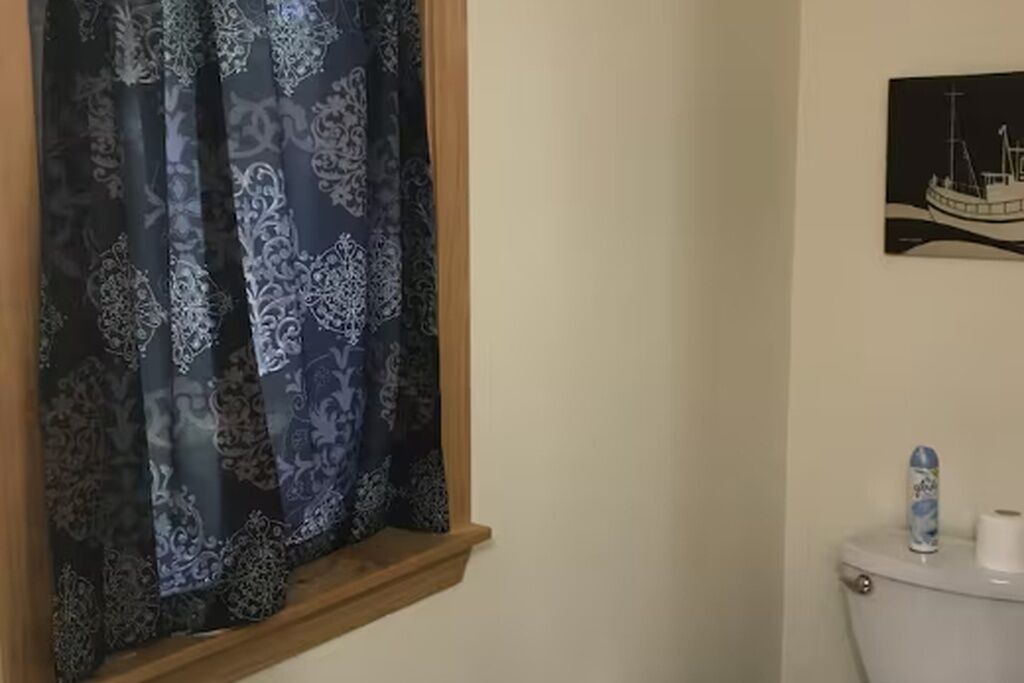 Photo of Bathroom in West Tremont