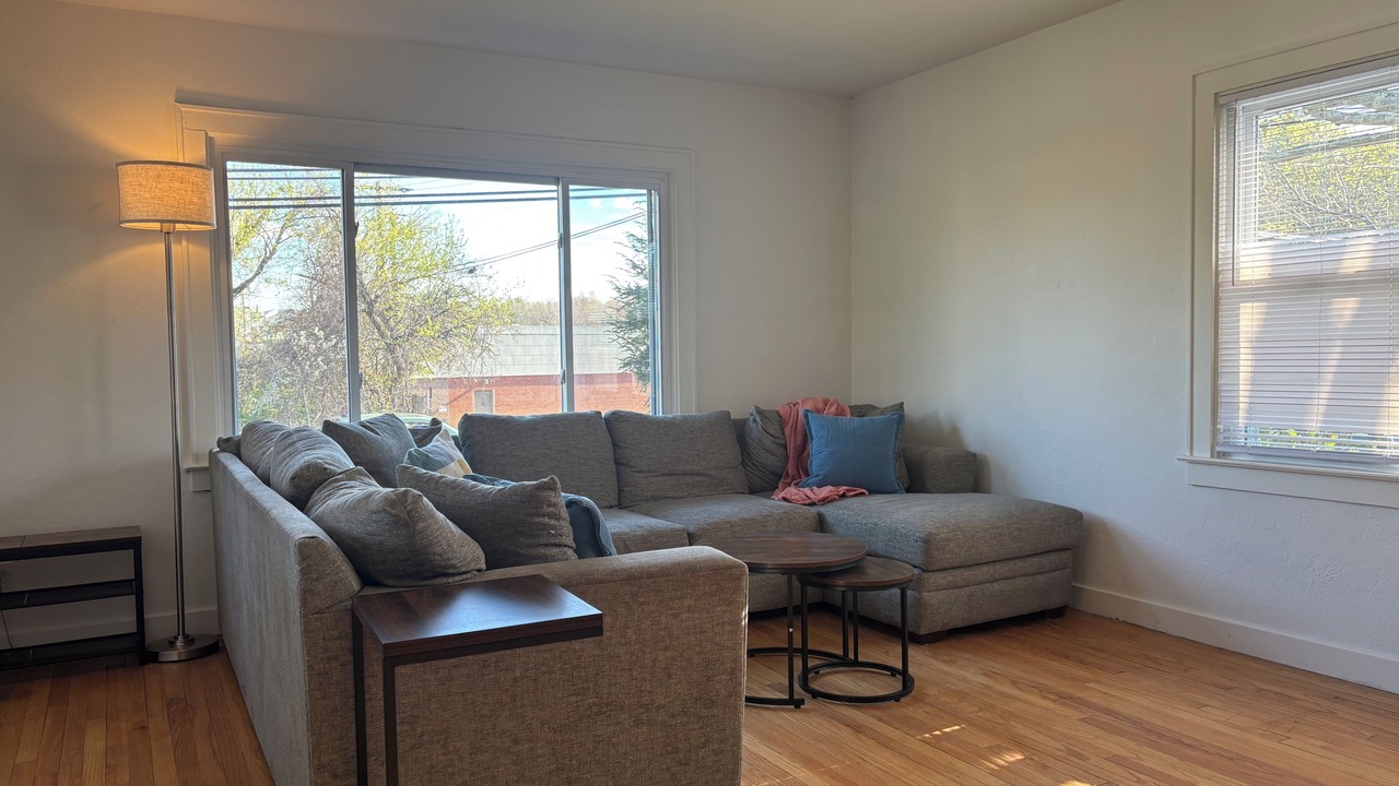 Photo of Livingroom in Milford