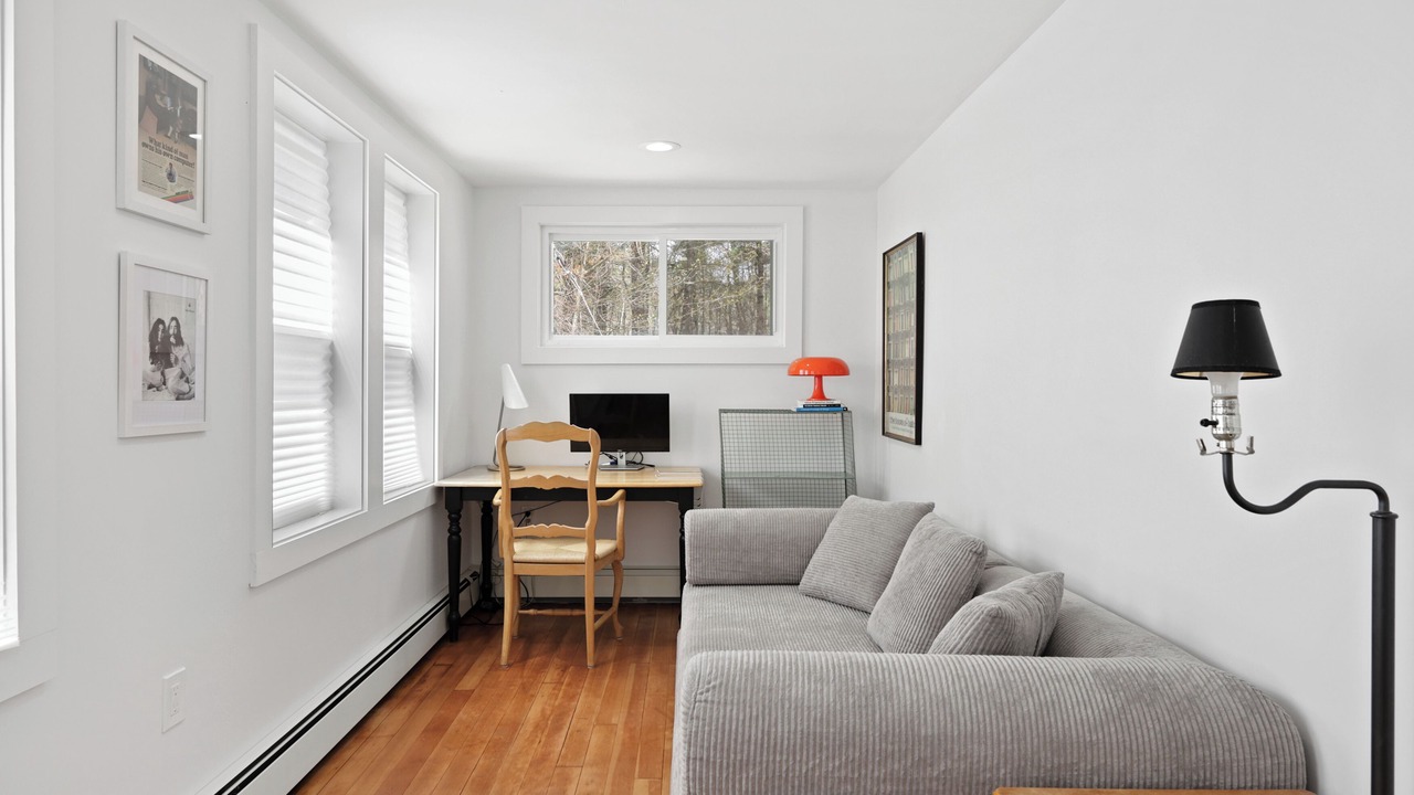 Photo of Livingroom in Ashley Falls