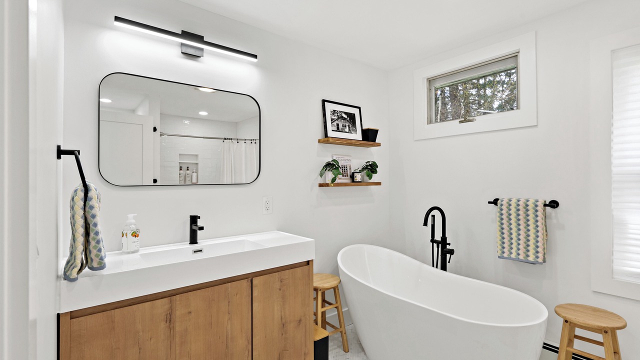 Photo of Bathroom in Ashley Falls