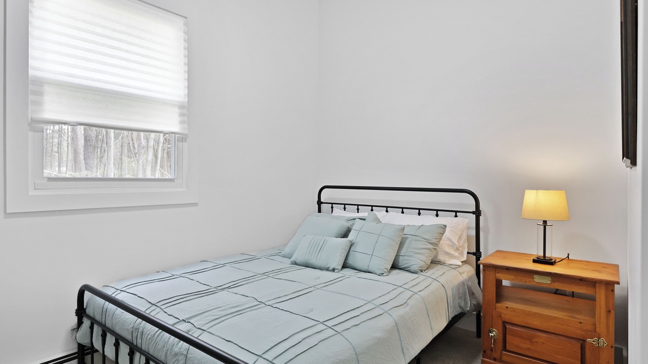 Photo of Bedroom in Ashley Falls