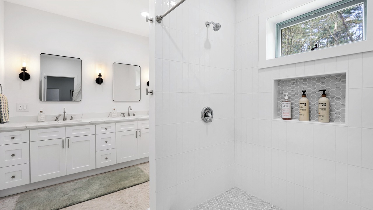 Photo of Bathroom in Ashley Falls