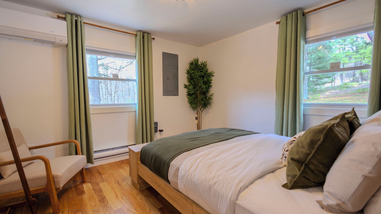 Photo of Bedroom in Scotrun