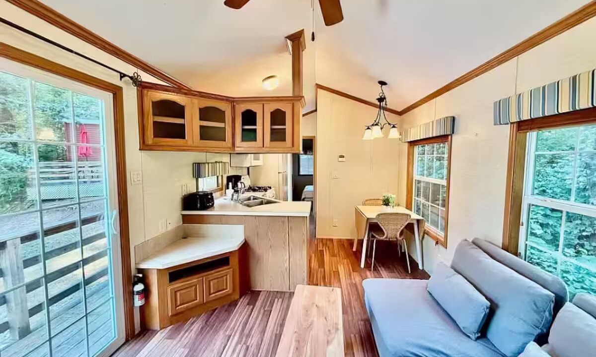 Photo of Livingroom in East Falmouth