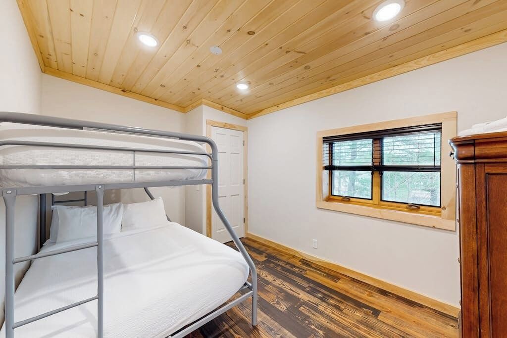 Photo of Bedroom in North Creek