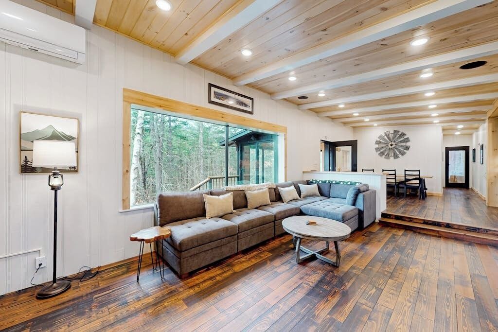 Photo of Livingroom in North Creek