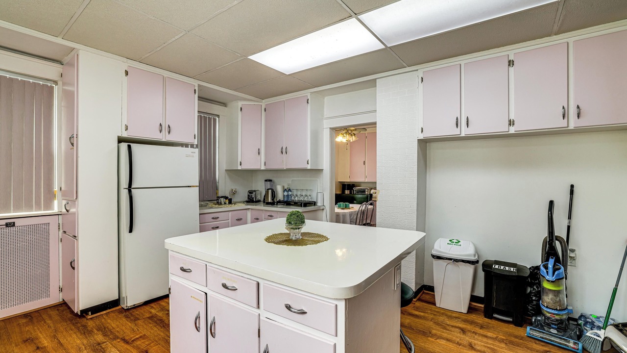 Photo of Kitchen in Downtown Niagara Falls