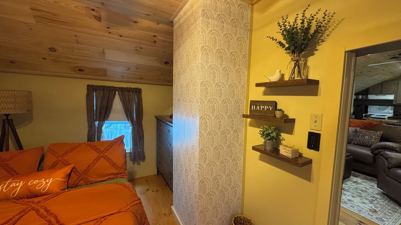Photo of Bedroom in Warner