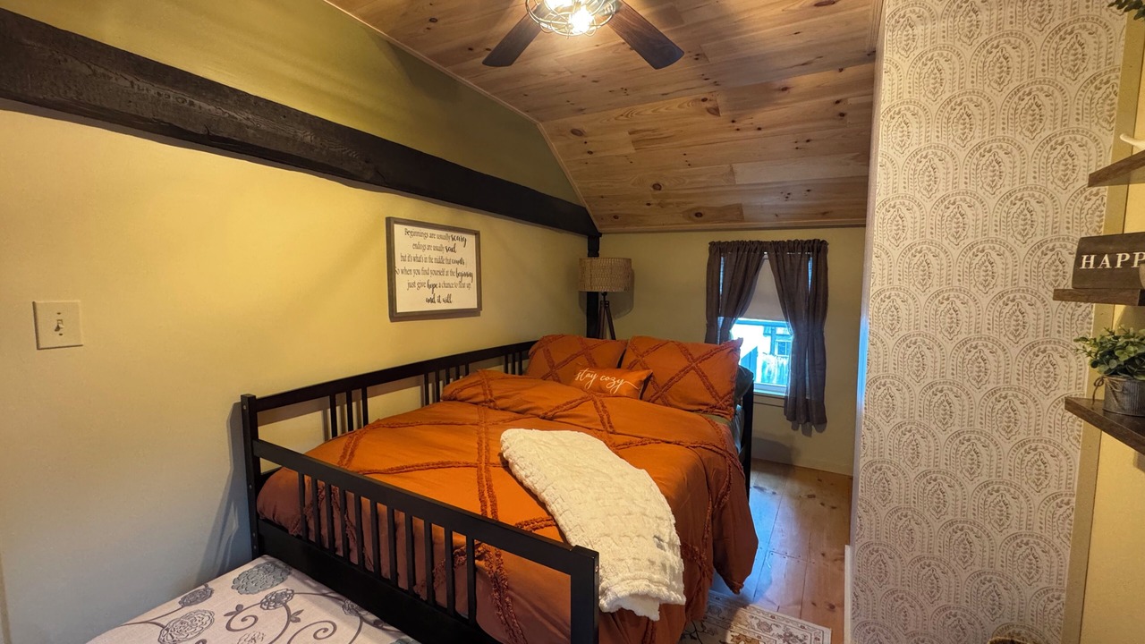 Photo of Bedroom in Warner