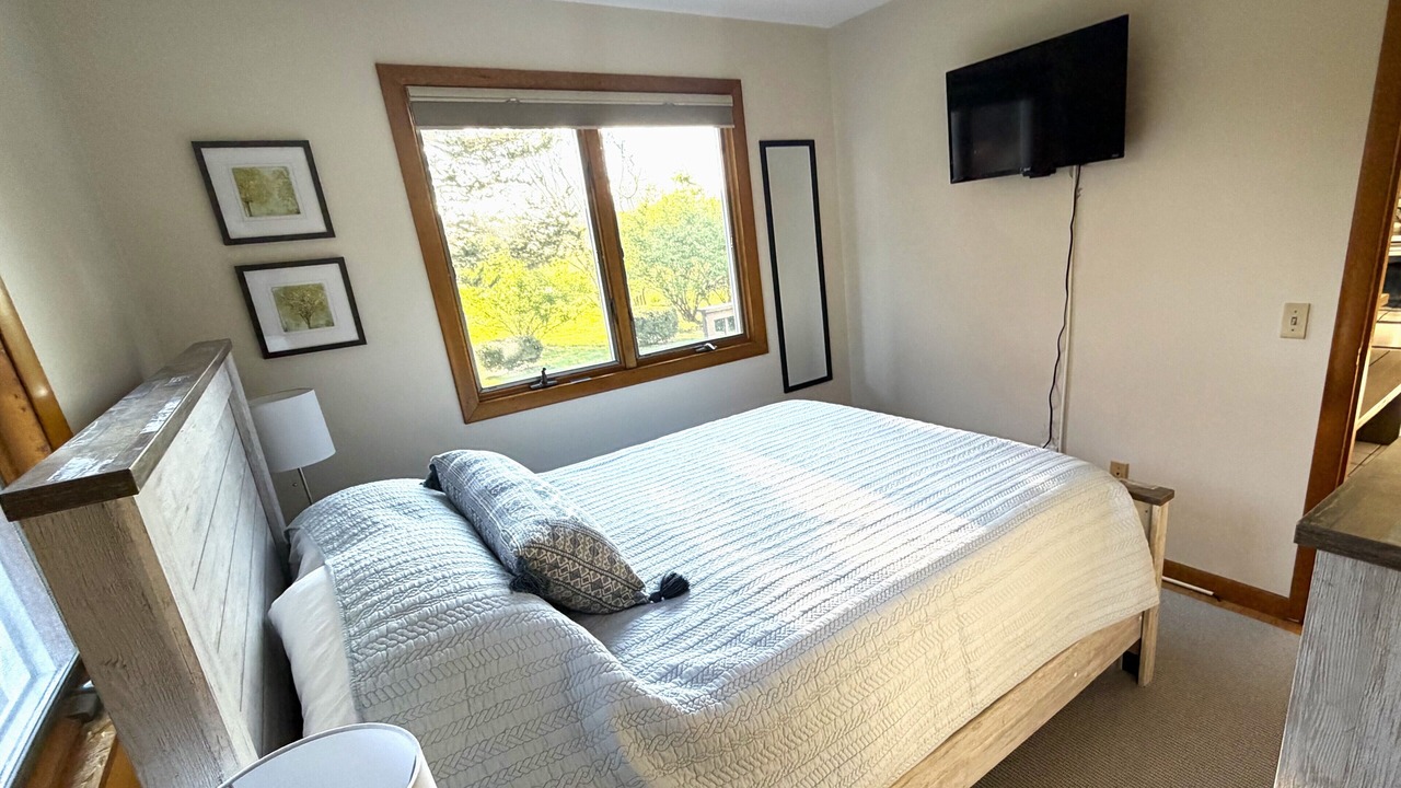 Photo of Bedroom in Weekapaug
