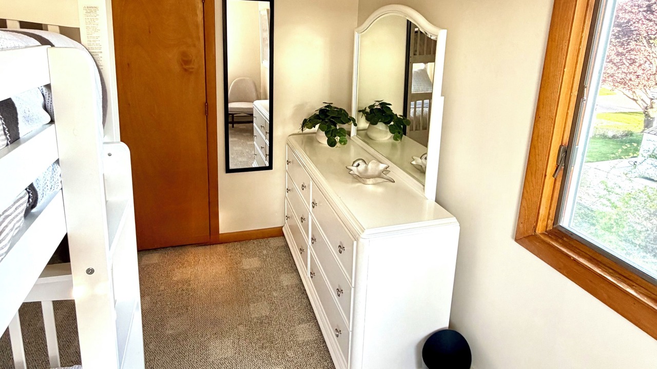 Photo of Bedroom in Weekapaug