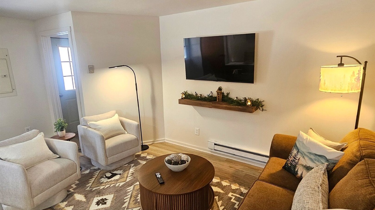 Photo of Livingroom in Brant Lake