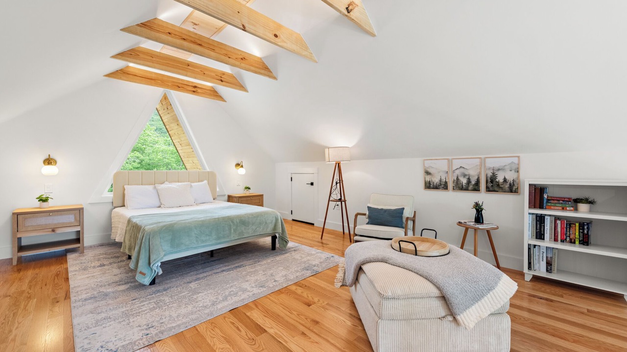 Photo of Bedroom in Campton