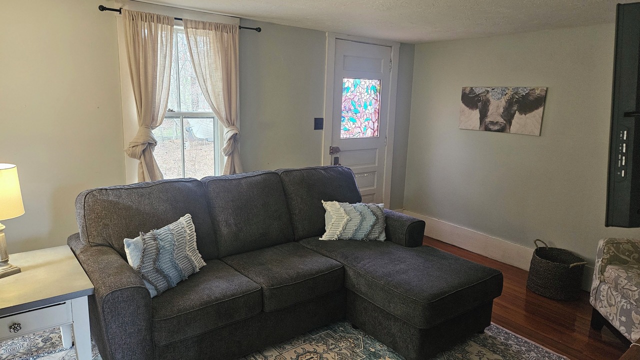 Photo of Livingroom in Mason