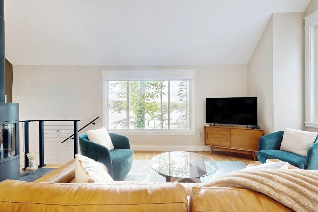 Photo of Livingroom in Edgecomb