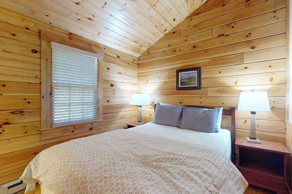 Photo of Bedroom in Northport