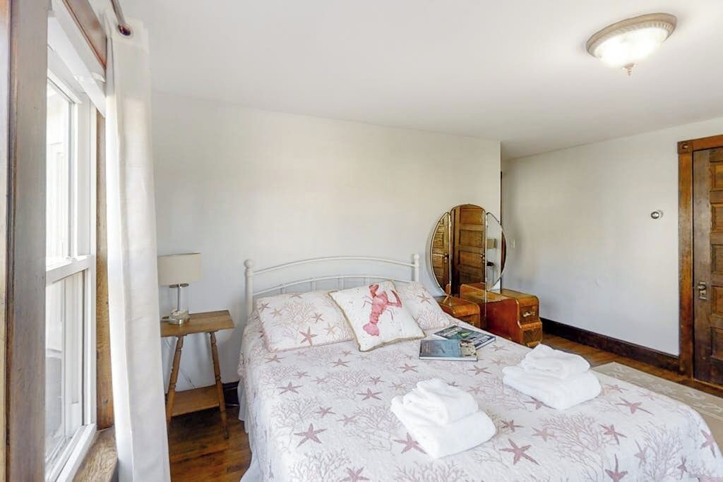 Photo of Bedroom in Boothbay Harbor