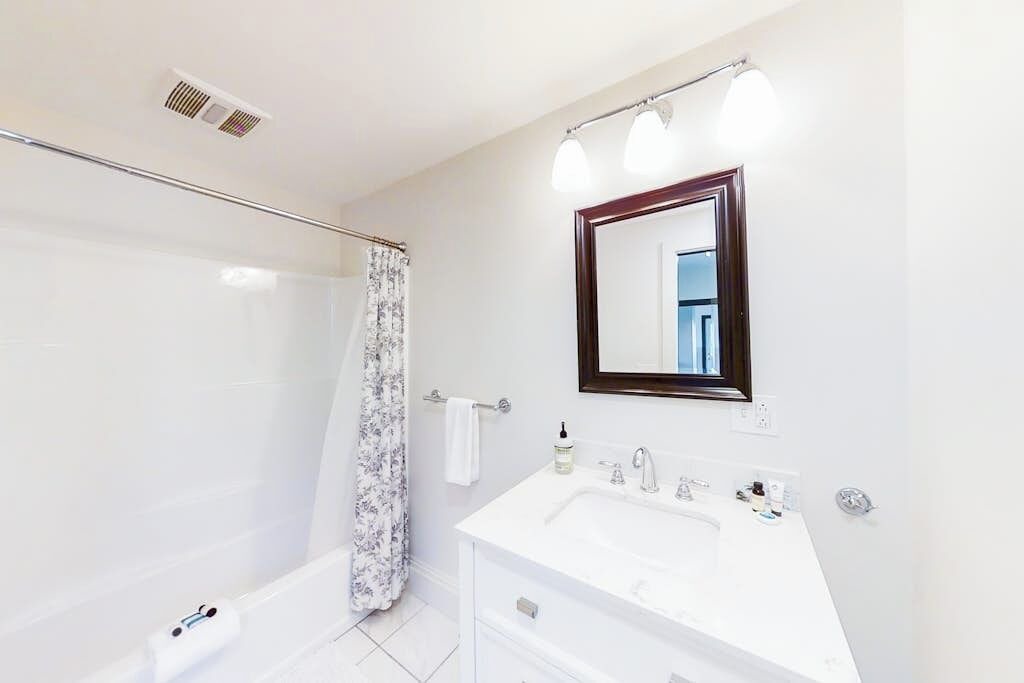 Photo of Bathroom in Boothbay Harbor