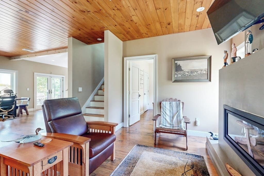 Photo of Livingroom in Cundys Harbor