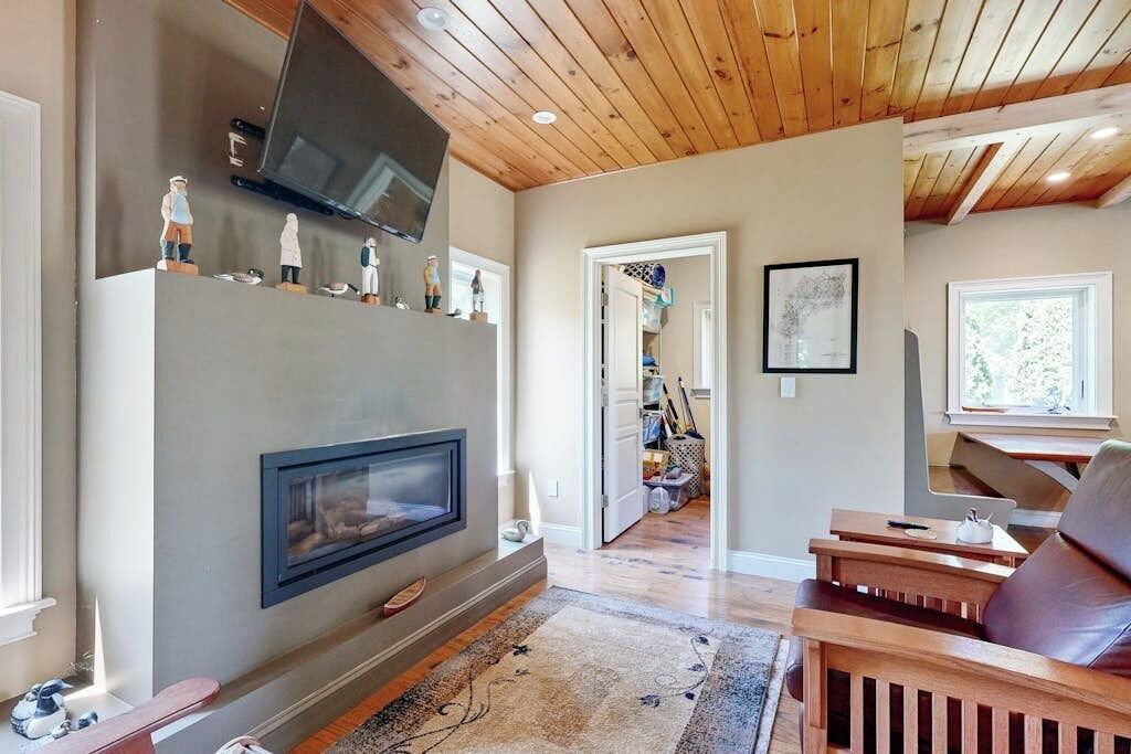 Photo of Livingroom in Cundys Harbor