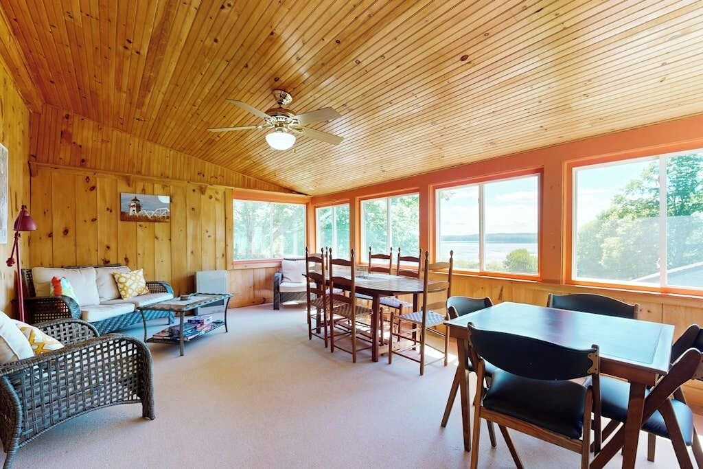 Photo of Livingroom in Mac Mahan