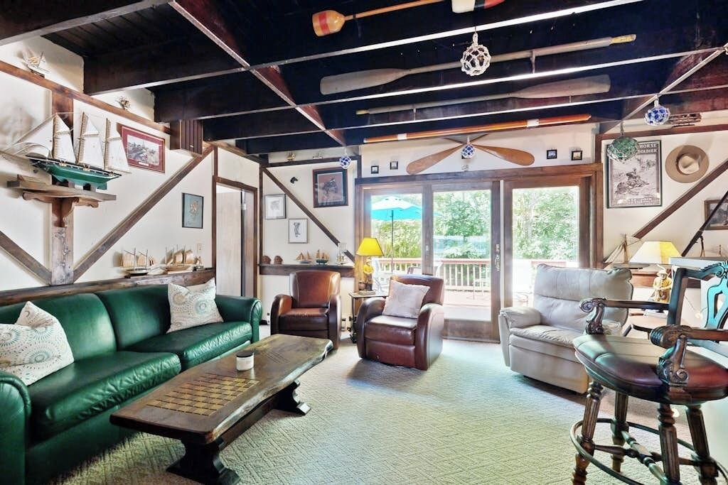 Photo of Livingroom in East Boothbay
