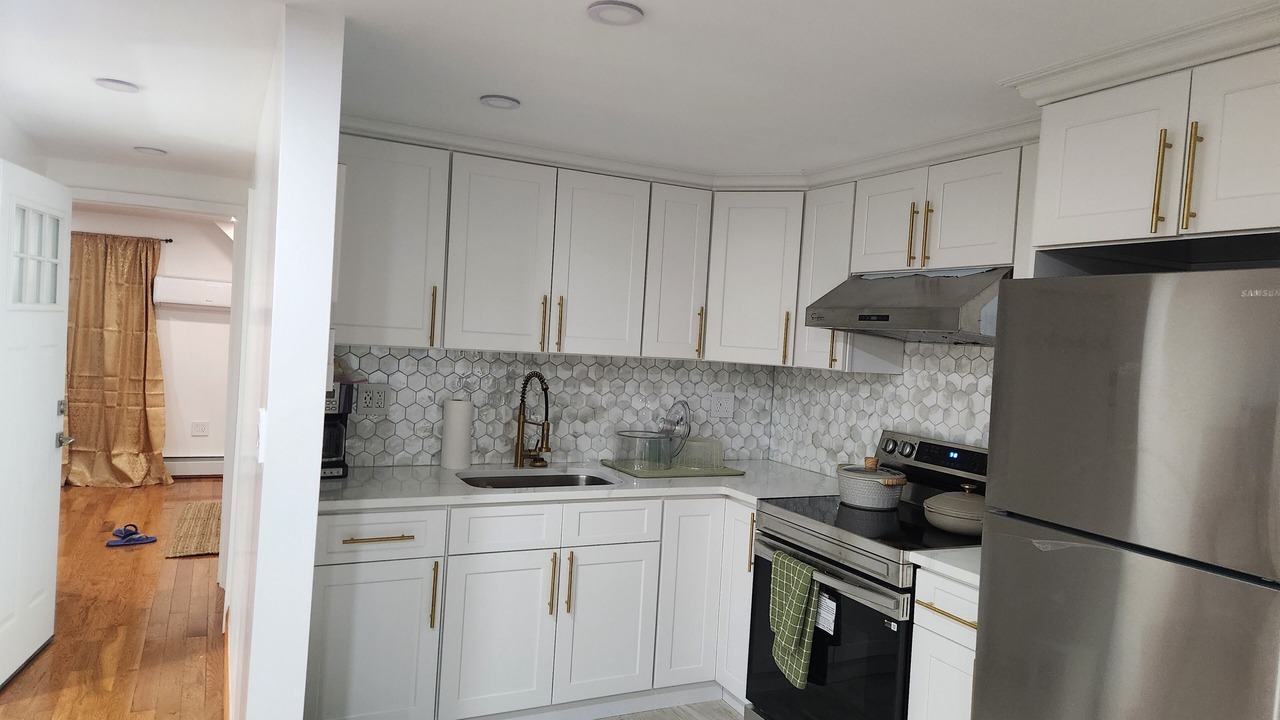 Photo of Kitchen in Elmont