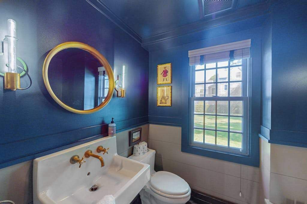 Photo of Bathroom in Commercial Street
