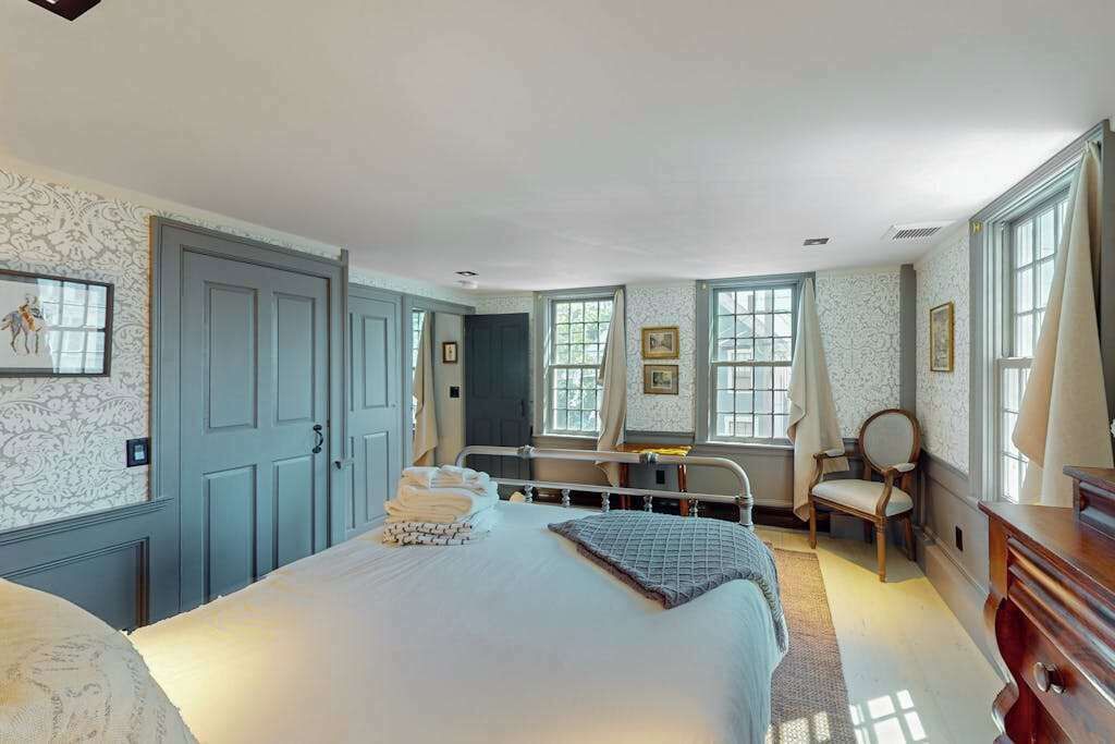 Photo of Bedroom in Commercial Street