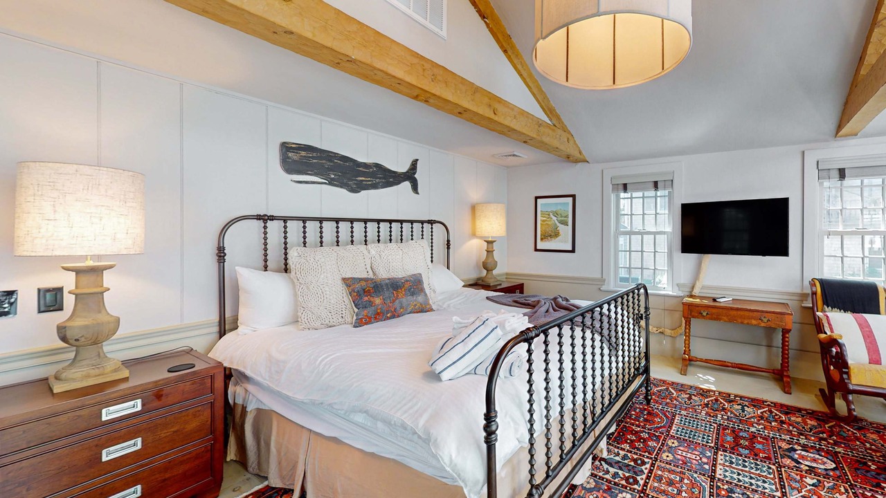 Photo of Bedroom in Commercial Street