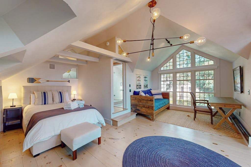 Photo of Bedroom in Commercial Street
